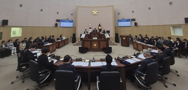 기장군의회 정례회 모습. 사진=기장군의회