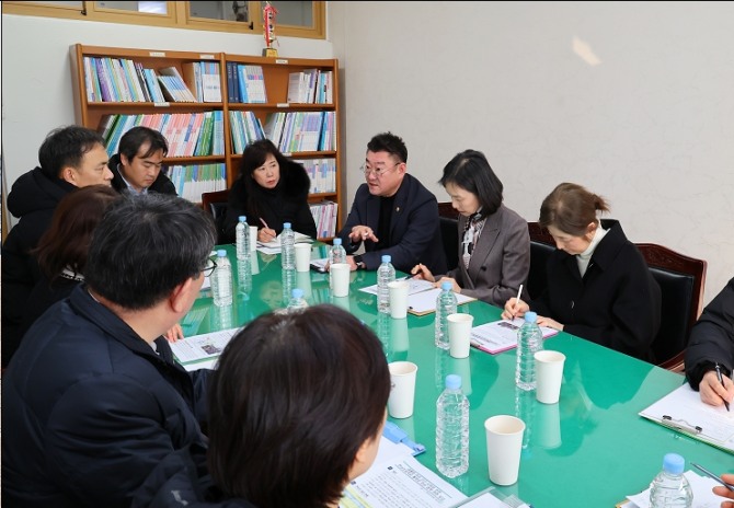 간담회에 참석한 박상혁 서울시의회 교육위원장.사진=서울시의회
