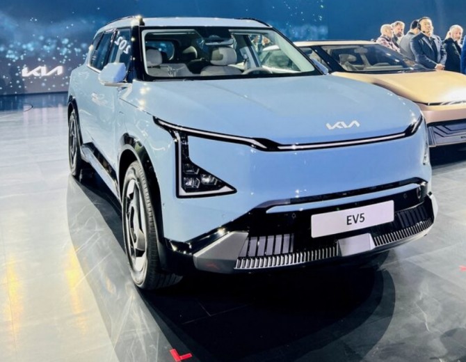 2023년 10월 10일 대한민국 여주에서 열린 기아 EV 데이 행사에 기아 EV5 전기차가 전시되어 있다. 사진=로이터