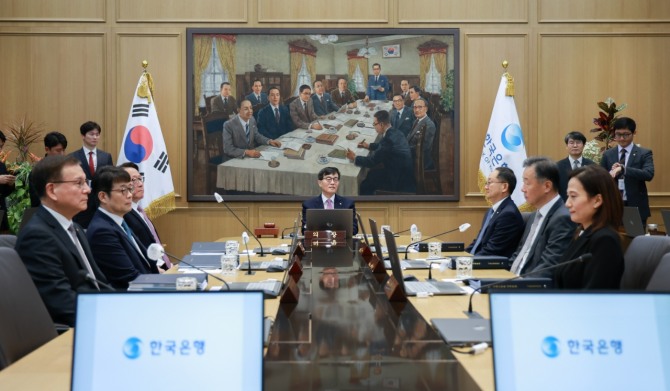 이창용 한국은행 총재가 16일 서울 중구 한국은행에서 금융통화위원회를 주재하고 있다. 사진=한국은행