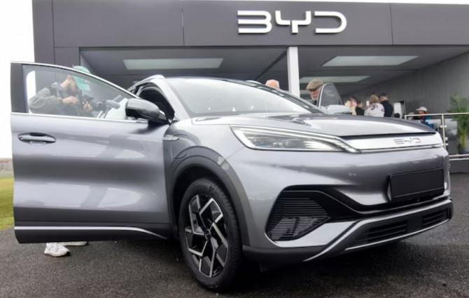 BYD EV 자동차가 2024년 3월 25일 태국 방콕에서 열린 제45회 방콕 국제 모터쇼에 전시되어 있다. 사진=로이터