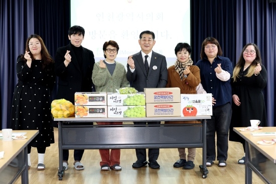 정해권 의장, 한부모 생활시설 방문 [사진 제공=인천시의회]