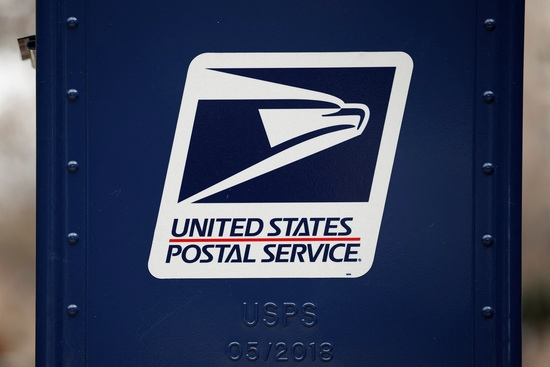 미국 워싱턴에 있는 우정국 (USPS) 수거함 모습. 사진=로이터