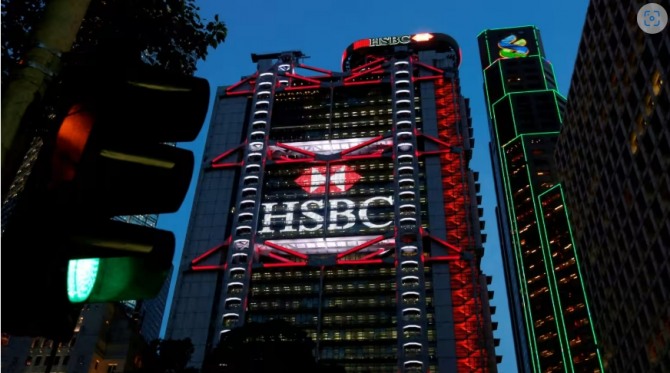 홍콩 센트럴 파이낸셜 디스트릭트에 위치한 HSBC 오피스 빌딩. 이 은행은 아시아에 초점을 맞추고 있으며 비용을 줄이기 위한 움직임을 보이고 있다. 사진=로이터