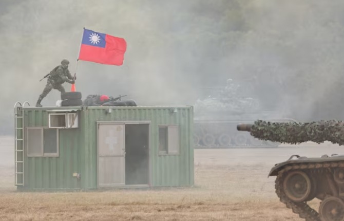 타이완 군은 2025년 1월 7일 타이완 신주에서 연례 훈련에서 다가오는 음력 설 연휴를 앞두고 전투 준비 태세를 보여주고 있다.  사진=로이터