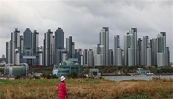 12일 부동산업계에 따르면 이달 첫째 주 바카라사이트 아파트 매매가격이 전주 대비 0.14% 상승했다. 바카라사이트 서초구 반포 일대 아파트 단지 전경. 사진=연합뉴스