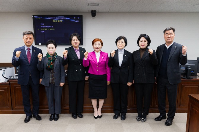 안산시의회가 25일 제296회 임시회 제1차 본회의를 개최했다. 사진 왼쪽부터 이날 본회의에서 5분 자유발언에 임한 현옥순 박은경 김유숙 박은정 의원의 모습. 사진=안산시의회