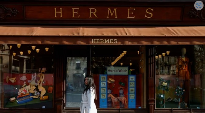 스카프와 핸드백 제조업체인 에르메스(Hermes)는 3월 분기에 매출 성장을 기록하며 업계 추세를 뒤엎었다. 사진=로이터