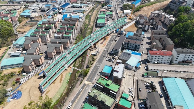'성남~광주간 도로 확포장 공사 2공구 교량' 전경. 사진=광주시