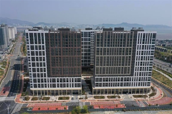빌리브 명지 듀클래스 오피스텔 전경. 사진=부산진해경제자유구역청