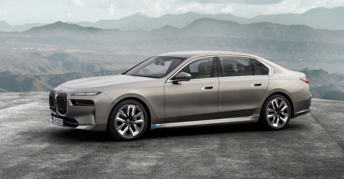 BMW 740i xDrive 사진=BMW