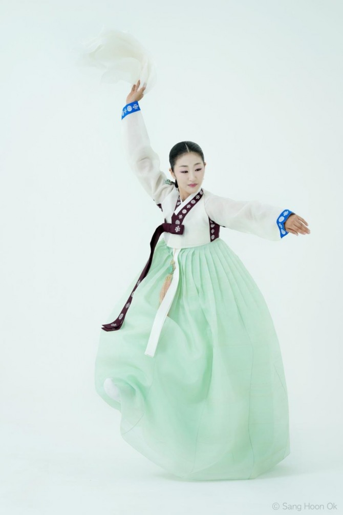 호남살풀이춤(전북무형문화재 최선류, 출연 윤초아)©옥상훈