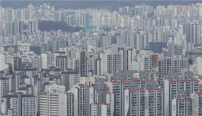 한국부동산원이 22일 발표한 ‘5월 3주(19일 기준) 전국 주간 아파트 가격 동향 조사’에 따르면 이번 주 서울 아파트값은 0.13% 상승했다. 서울 아파트 전경. 사진=연합뉴스