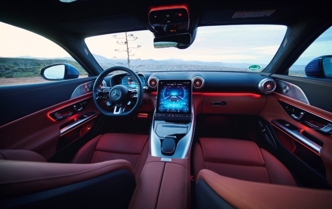 더 뉴 메르세데스-AMG GT 55 4MATIC+ 인테리어 사진=메르세데스-벤츠코리아