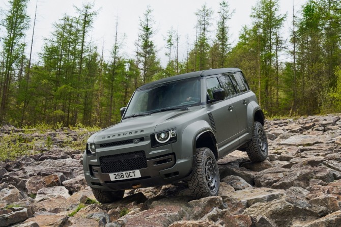 디펜더 110 옥타(OCTA) 모델 사진=JLR코리아