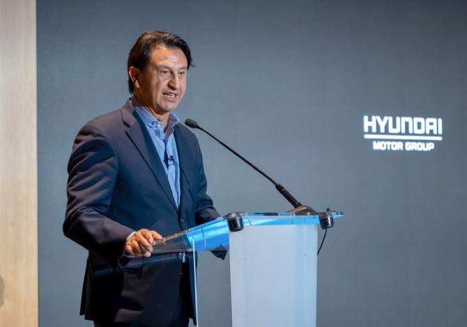3일 스페인 바르셀로나의 카탈루냐 콩그레스 센터(Palau de Congressos de Catalunya)에서 열린 FISITA WMC(FISITA World Mobility Conference)에서 현대차 대표이사 호세 무뇨스 사장이 기조연설을 진행하고 있다. 사진=현대차