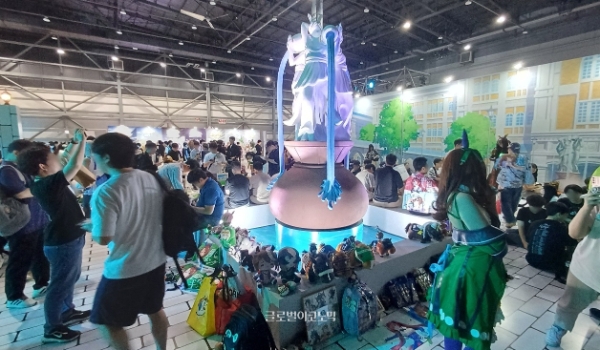 행사장 중심부에 설치된 휴게 공간. 사진=이원용 기자