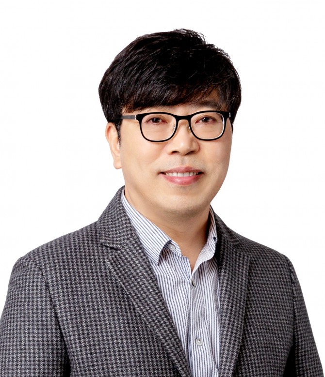 10일 IEEE VLSI 2025서 기조연설을 진행한 차선용 SK하이닉스 미래기술연구원장. 사진=SK하이닉스