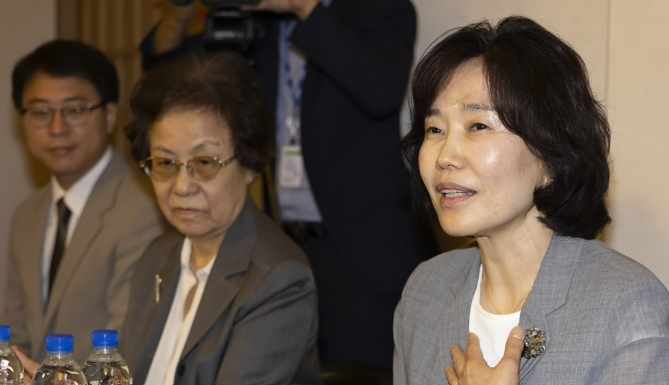 지난 2023년 김은경 당시 더불어민주당 혁신위원장이 로이넷호텔 서울 마포에서 시민사회 원로들과 오찬 간담회를 갖고 있다. 사진=연합뉴스 