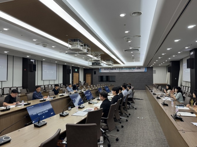 지난 20일 시흥시가 국무조정실, 경기도와 함께 각 시군의 불합리한 규제혁신을 위한‘규제합리화 시군 순회 현장간담회’를  열고 있다. 사진=시흥시