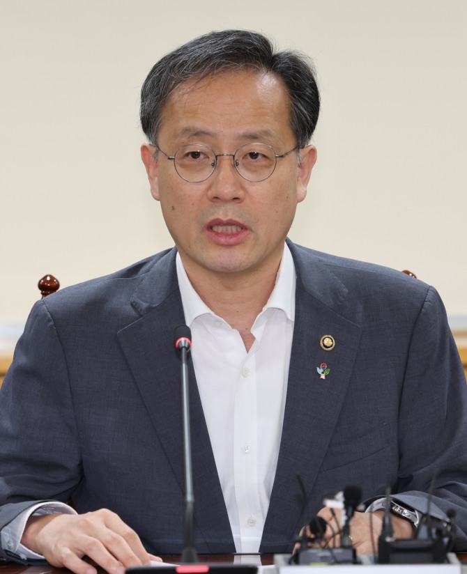 이형일 기재장관 대행. 사진=연합뉴스