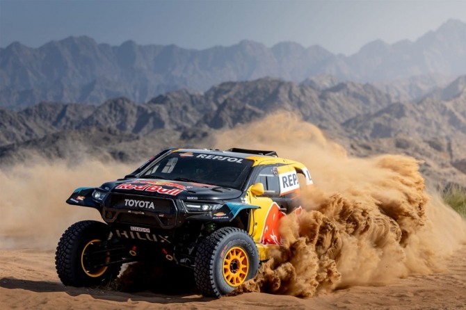 랠리 다카르 2025, O Toyota GR DKR Hilux EVO 사진=레드불