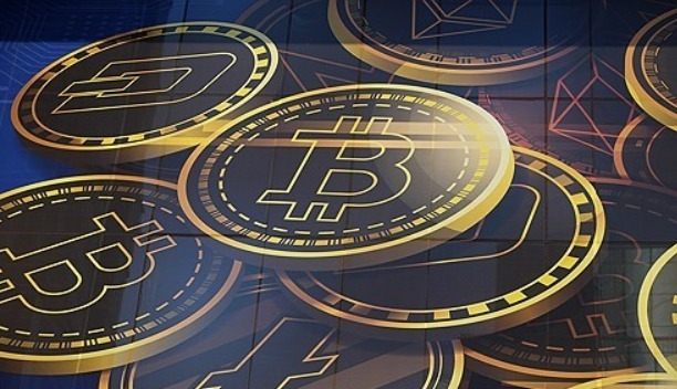 2021년 11월 18일 홍콩의 한 건물에 암호화폐 비트코인에 대한 광고가 게시돼 있다. 사진=AP/연합뉴스