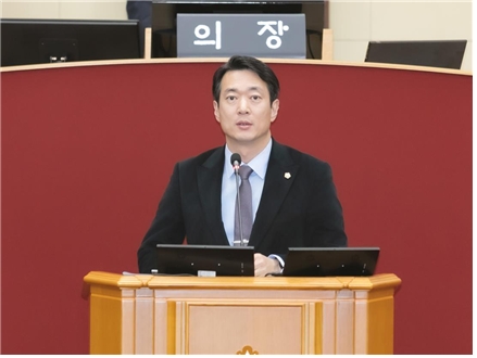 부천시의회 국민의힘 신임 원내대표로 선출된 정창곤 의원. 사진=부천시의회
