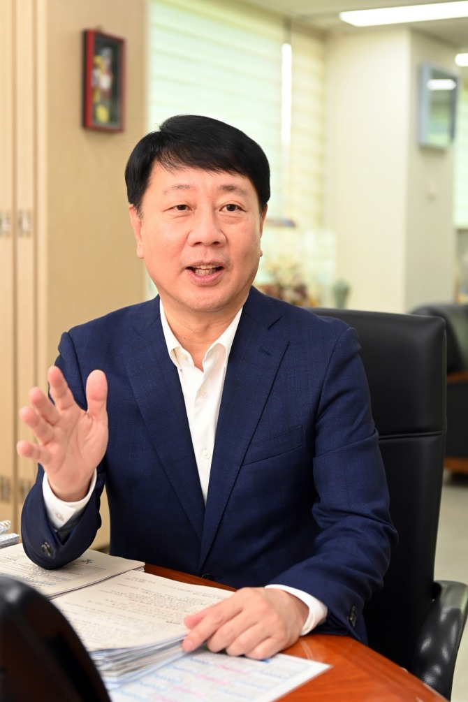 차준택 부평구청장은 민선8기 3년차 접어들면서 여러 사업들이 있지만 특히, 변화된 부평을 느낄 수 있도록 다양한 생활밀착형 사업에 역점을 두고 힘을 쏟았다고 했다.  사진=부평구