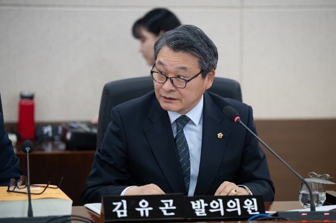 김유곤 산경위 위원장. 사진=인천시의회