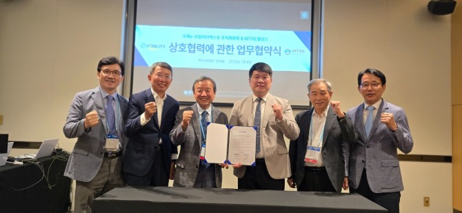 엠트리홀딩스 김종열 대표이사는 이번 업무 협약식을 통해 국제 e-모빌리티 엑스포 조직위원회와 상호 신뢰를 바탕으로 한 우호적인 관계를 구축하게 됐다”고 전했다. 사진=e모빌리티 2
