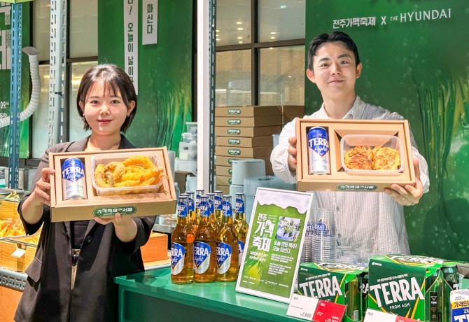 현대백화점은 내달 7일까지 수도권 주요 점포에서 ‘전주가맥축제’를 테마로 하는 팝업스토어를 릴레이로 운영한다고 10일 밝혔다. 관련 이미지. 제공=현대백화점