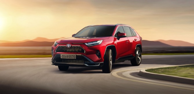 토요타의 RAV4 PHEV 사진=토요타코리아