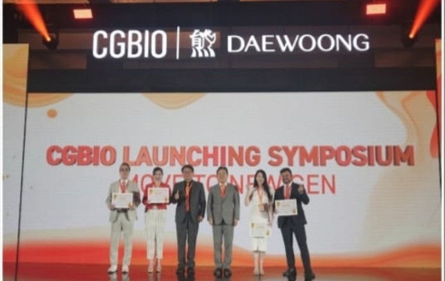 대웅제약은 지난 19일 자카르타 랭함호텔에서 CGBIO와 함께 'CGBIO 런칭 학술대회, MOVE TO NEW GEN'을 열고 인도네시아 의료미용시장 진출을 본격화하고 있다. 사진=인더스트리닷코아이디