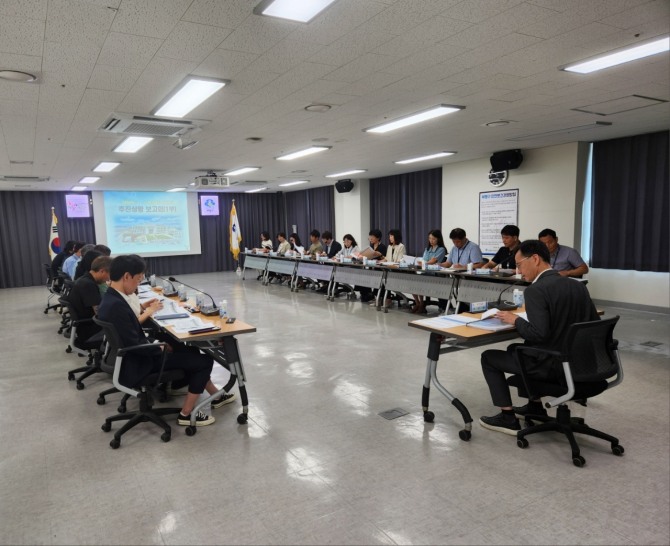 지난 22일 인천 부평구청에서 2025년 군·구 행정실적 종합평가 대비 추진상황 보고회가 열리고 있다.   사진=부평구
