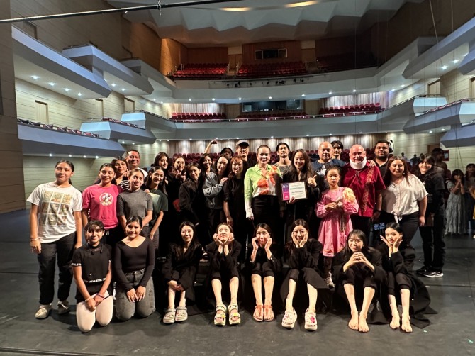 타마울리파스 시장과 함께(Centro Cultural de Nuevo Laredo)