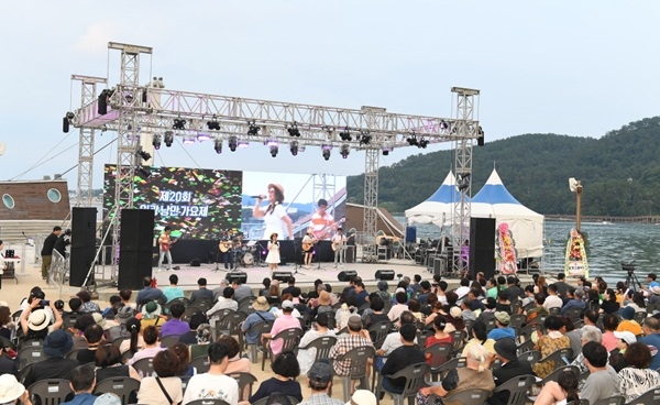 지난해 개최한 제20회 일광낭만가요제 행사 모습. 사진=기장군