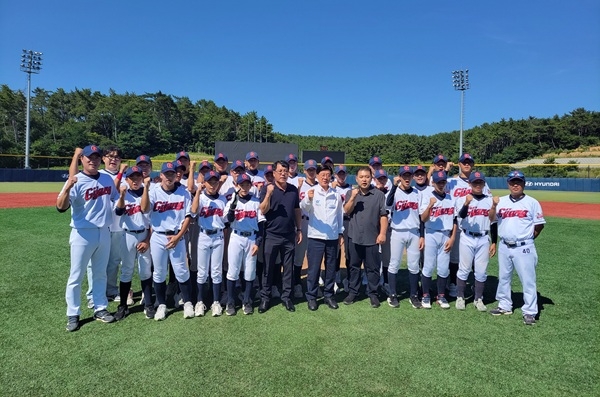 기장베이스볼클럽이 제55회 대통령기 전국중학야구대회에서 우승을 차지했다. 사진=기장군
