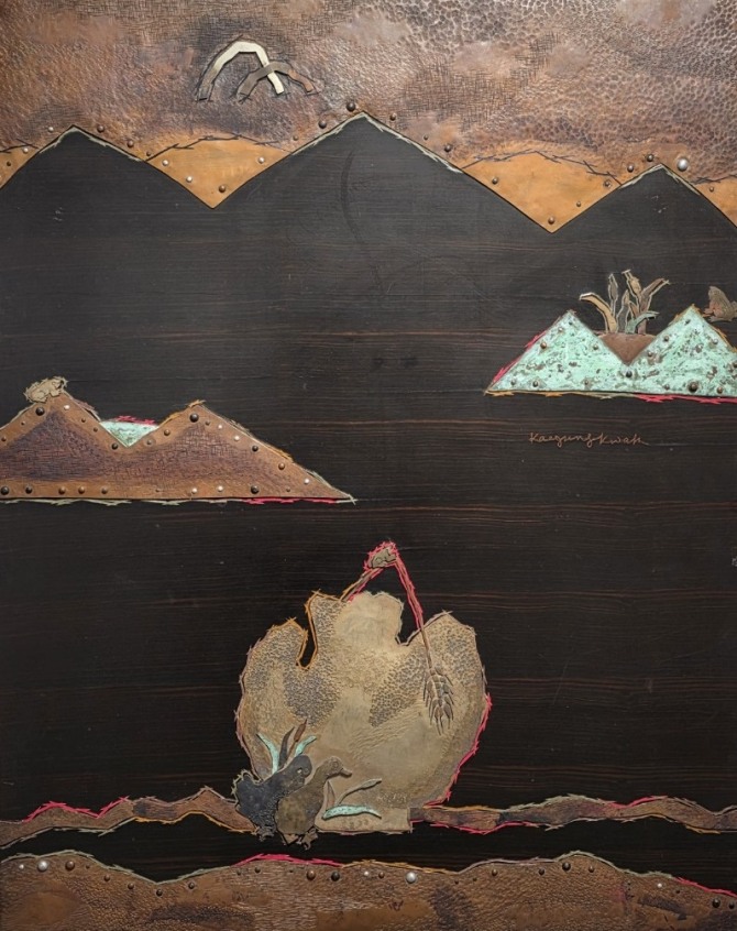 산과 오리와 항아리, 80x72cm, 콜라주(나무 동벽화, 백통, 1983)