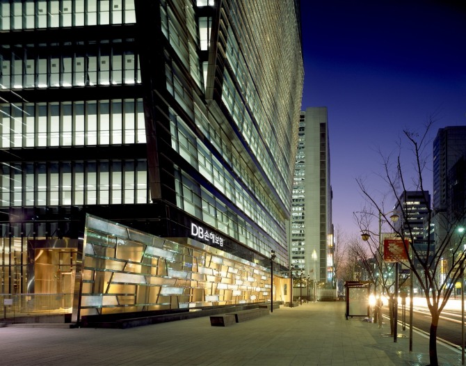 DB손해보험이 지난 8월 자동차보험에 출시한 ‘보행 중 사고 변호사 자문비용 특약’이 출시 3개월 만에 큰 호응을 얻는 것으로 나타났다. 사진=DB손보 제공