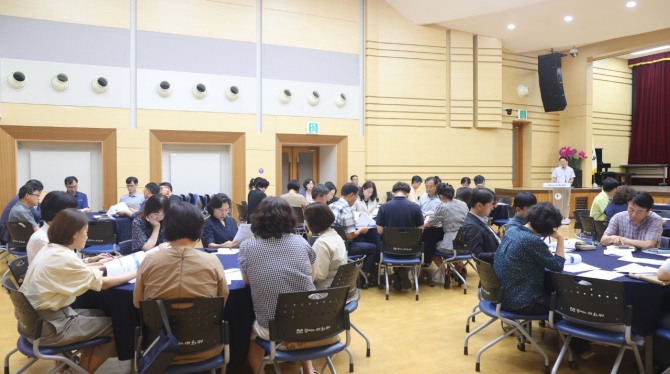 광명시가 21일 오후 시청 대회의실에서 '국정과제 대응 회의'를 하고 있다. 사진=광명시
