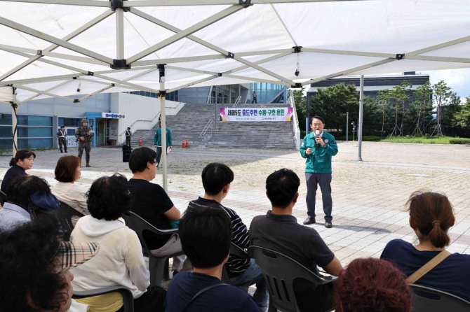 김찬진 인천 동구청장이 훈련의 중요성을 설명하는 모습. 사진=동구