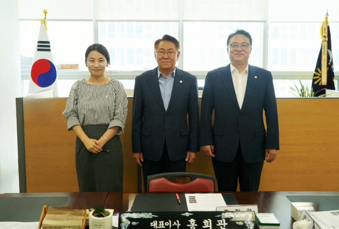 안산환경재단은 지난 26일 ESG탄소중립교육원 운영 전략을 점검하기 위한 첫 회의를 개최했다. 사진=안산환경재단