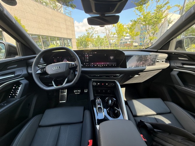 아우디 Q5 40 TDI 인테리어 사진=육동윤 글로벌이코노믹 기자