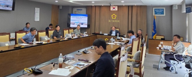 경기도 도민권익위원회가 참관 활동 모습. 사진=경기도