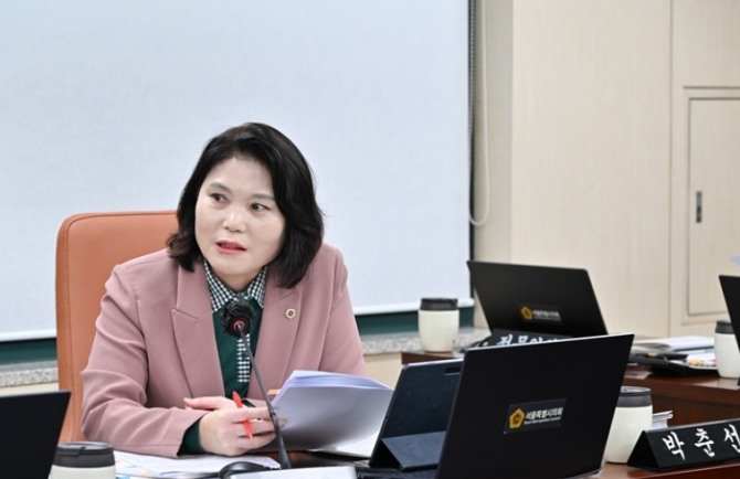 지난 1일 박춘선 서울시의원이 업무보고에서 질의하고 있다. 사진=서울시의회