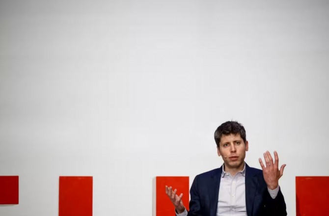 오픈AI의 공동 창립자이자 CEO인 샘 올트먼(Sam Altman)은 인공지능의 발전을 핵 기술에 비유하며 약간 두렵다고 말한 것으로 전해졌다. 사진=로이터