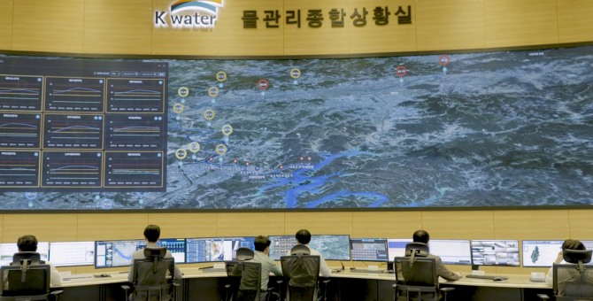 물관리 디지털트윈 기술이 적용된 한국수자원공사 대전 본사 물관리종합상황실 디지털트윈 빅보드의 모습. 사진=한국수자원공사