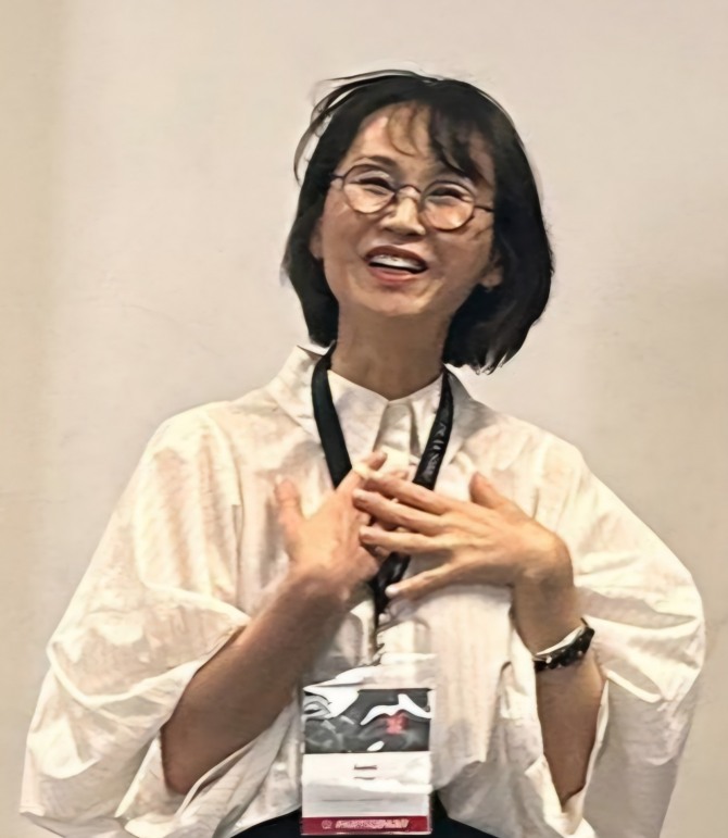 홍선미(Sun-mi Hong, 총괄 기획 및 에술감독, 집행위원장)