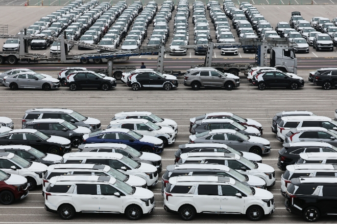 15일 경기도 평택항에 수출용 자동차가 세워져 있다. 사진은 기사의 특정 내용과 관련 없음. 사진=연합뉴스 